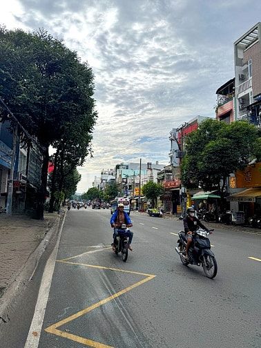 BÁN NHÀ MẶT TIỀN : 62 ÔNG ÍCH KHIÊM - P. 14 - Q. 11 - TPHCM