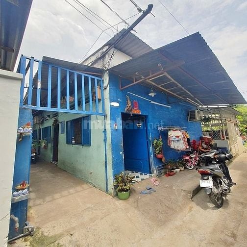 BÁN DÃY TRỌ NGAY THỊ TRẤN HÓC MÔN 120m2 GIÁ 880 TRIỆU