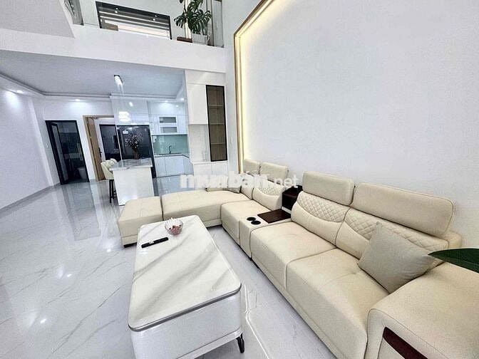 Nhà mê lệch tầng hiện đại bật nhất ngay trung tâm phố          • Căn 1