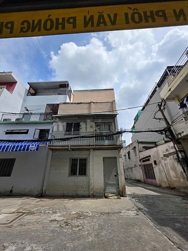 10tr CC cho thuê NNC 5x5m ngay cầu vượt 3/2 số 486/1 đường 3/2 HXH