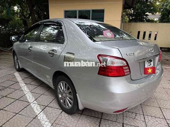 gia đình mua xe mới cần bán Vios 2012 số sàn