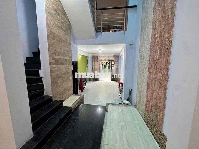 Cho thuê nhà đường tan sơn nhì - Phường. tân sơn nhì . đúc 3 tấm : 4p