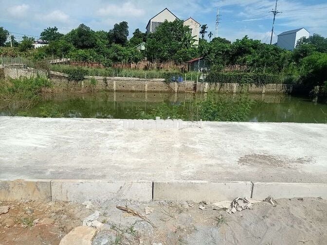 CC BÁN 2LÔ ĐẤT VIEW HỒ TOÀN PHẦN TẠI THÔN HÒA TRÚC XÃ PHÚ CÁT HÀ NỘI
