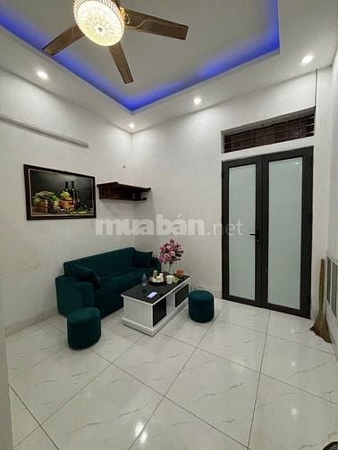 Bán nhà khu phố Lò Đúc, quận Hai Bà Trưng. Tầng 1, diện tích 20/34m2