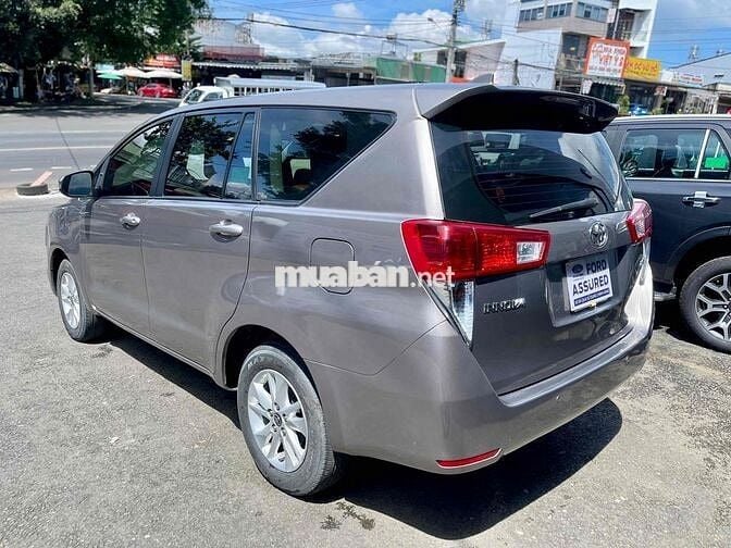 Toyota Innova 2020 E 2.0 MT - 97000 km