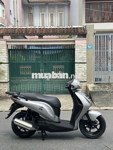 Honda PS 2005 nhập Ý  màu xám nhám đen ken moi 95%