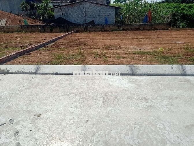CC BÁN 2LÔ ĐẤT VIEW HỒ TOÀN PHẦN TẠI THÔN HÒA TRÚC XÃ PHÚ CÁT HÀ NỘI
