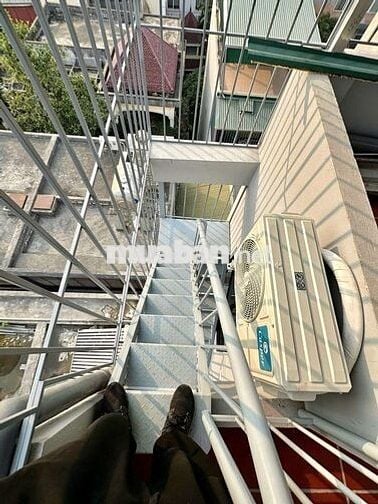 Cho thuê CCMN 30m2 Full đồ, phòng rộng ban công thoáng tại Quan Nhân