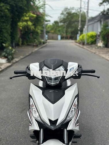 🌈 Honda wino V1   2022 màu trắng đen 150i mới 90 %