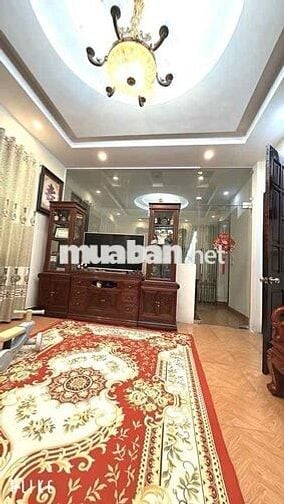 Chính chủ bán gấp căn TT Thanh Nhàn 110m2 4N 3VS ô tô vỉa hè