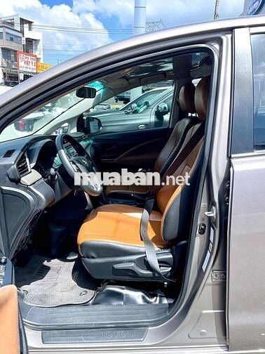 Toyota Innova 2020 E 2.0 MT - 97000 km