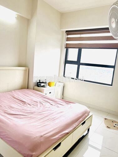 Cho thuê green river 3 phòng ngủ-2wc có 1 máy lạnh, máy nóng, sofa....