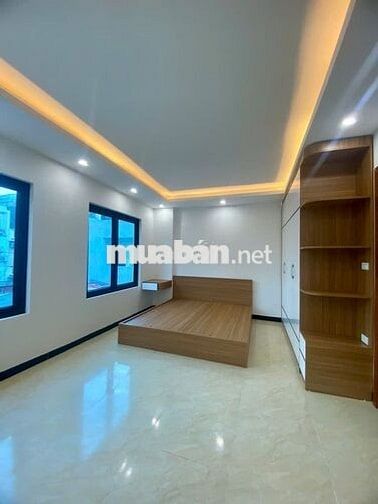 Nhà view hồ mặt tiền 5.5m, sân trước nhà như sân hội trường,40m,4 tầng