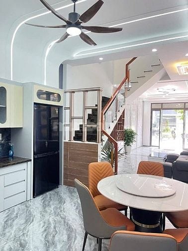 Bán nhà Phạm Ngọc Thạch Quận 3 - Ngay Hồ Con Rùa, giá ngộp còn 4,35 tỷ