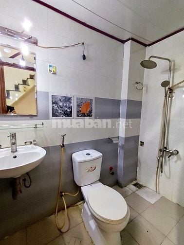 Nhà thơm Q6 - 6.35 tỷ có ngay nhà 50m, 3 tầng, trung tâm sát mặt tiền