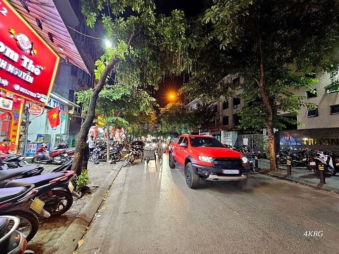 Chính chủ bán nhà mặt phố Dương Khuê, Cầu Giấy. 88m 8 tầng. SIÊU ĐẸP
