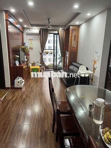 CĂN HỘ 3PN2VS - 90M2, TẦNG TRUNG, HƯỚNG NAM MÁT, VIEW QUẢNG TRƯỜNG ĐẸP