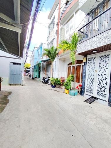 Nhà thơm Q6 - 6.35 tỷ có ngay nhà 50m, 3 tầng, trung tâm sát mặt tiền