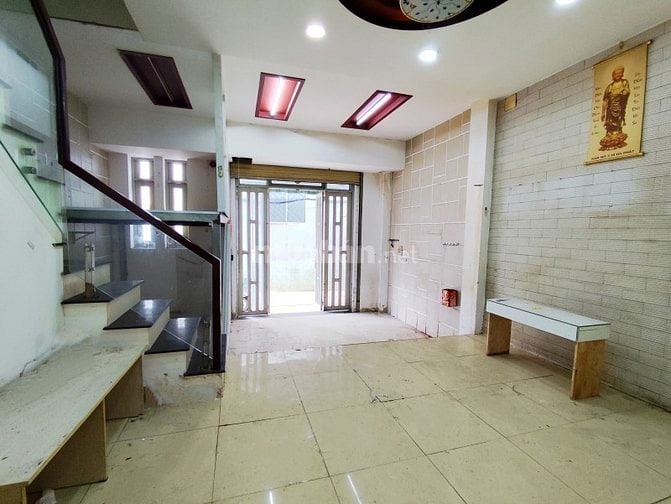 Nhà thơm Q6 - 6.35 tỷ có ngay nhà 50m, 3 tầng, trung tâm sát mặt tiền