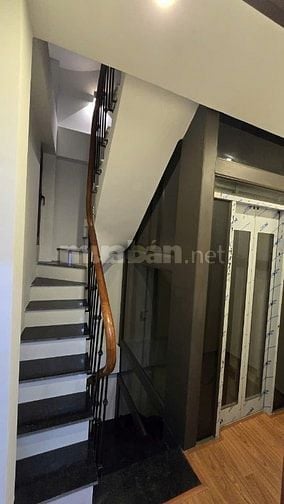 6 Tầng thang máy xây mới tại 766 Đê La Thành  33m2 Full đồ, mới, SĐ