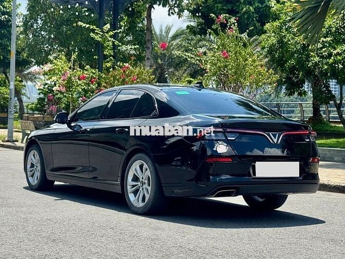 VinFast Lux A2.0 2021 2.0 AT - 27000 km