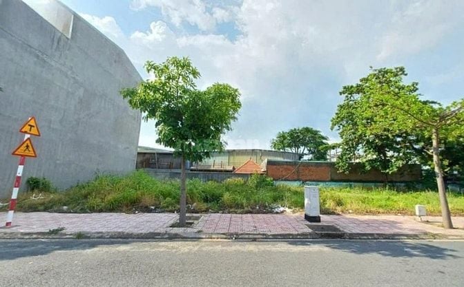 NGAY MỸ PHƯỚC 1 GIÁ 15 TRIỆU/M2 TỔNG 1TỶ2 SỞ HỮU ĐẤT ODT TP HCM MẶT TI