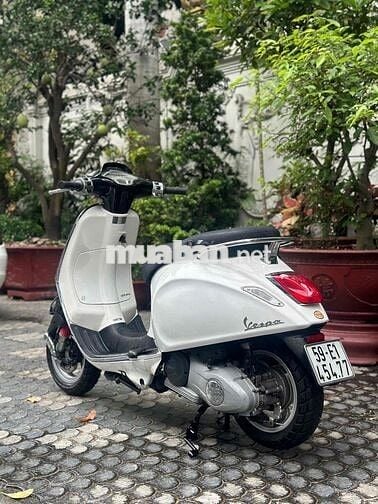 Xe Vespa đèn vuông đời 2014 bstp chính chủ