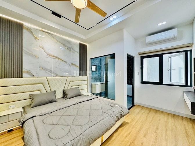 1 căn duy nhất ở Bà Hom, SHR, 1 trệt 3 lầu ST, hẻm 6m, full nội thất