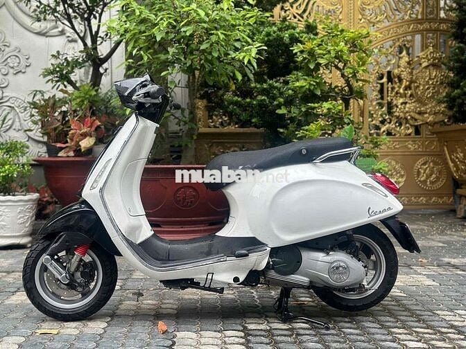 Xe Vespa đèn vuông đời 2014 bstp chính chủ