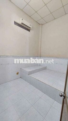 CHO THUÊ NHÀ - TRỤC CHÍNH HẺM 115 ĐƯỜNG CMT8 - 3 PHÒNG NGỦ- 2 MÁY LẠNH