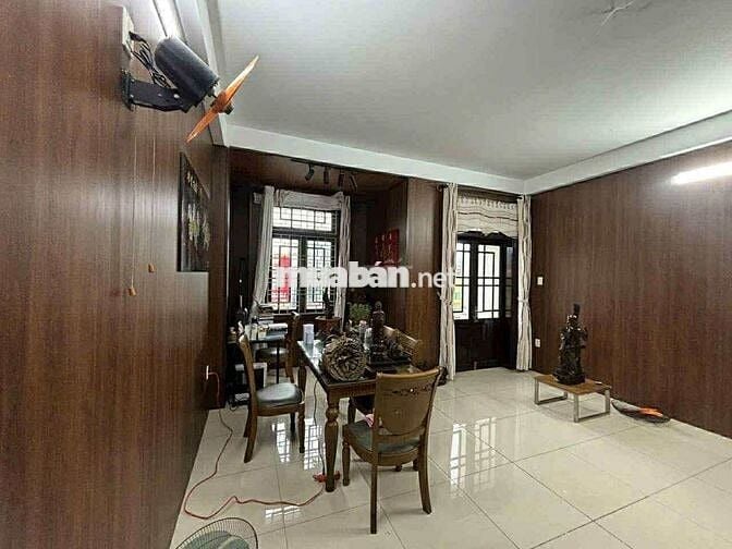Nhà mặt tiền 100m2, 3 tầng, đường Điện Biên Phủ