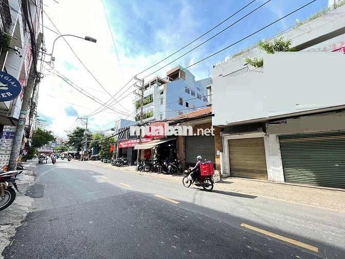 Mặt Tiền Đường Ba Vân Ngay Ngã Ba, Diện Tích Ngang 8m.