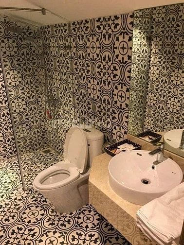 Bán nhà mặt phố Hàng Buồm, quận Hoàn Kiếm, diện tích 90m2 x x3,5 tầng