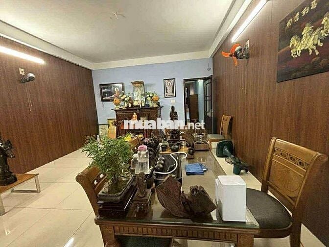 Nhà mặt tiền 100m2, 3 tầng, đường Điện Biên Phủ