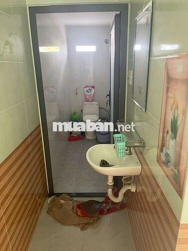 Nhà 1T, 1 lầu, MT hẻm 816, Tô Ngọc Vân, DT : 5mx12m. Gần QL1A sát GVâp
