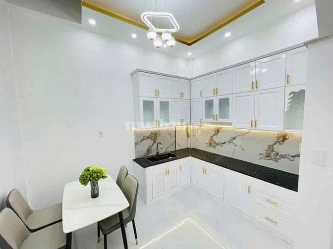 bán ngộp nhà gò vấp 60m2 hẻm oto6m có shr giá 3ty6 còn tl gọi gấp 