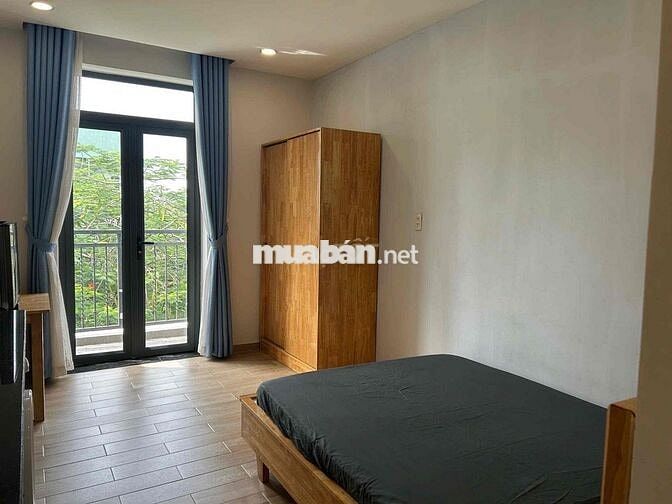 Trống *** căn Studio ban công máy giặt riêng cách RMIT 5 phút
