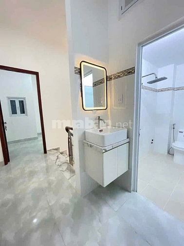 bán ngộp nhà gò vấp 60m2 hẻm oto6m có shr giá 3ty6 còn tl gọi gấp 