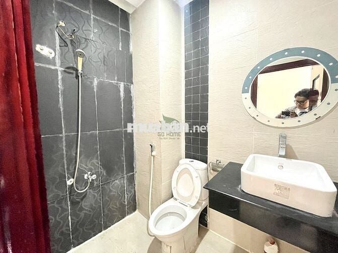 CHO THUÊ NHÀ 3 TẦNG MẶT TIỀN GẦN CHỢ ĐẦM – 15 TRIỆU/THÁNG