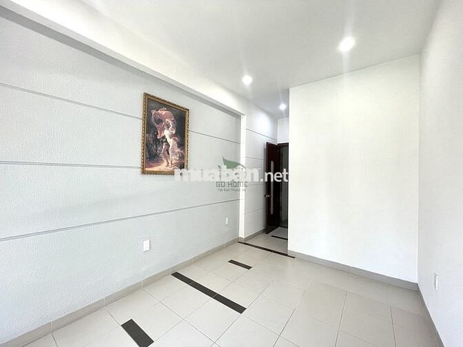 CHO THUÊ NHÀ 3 TẦNG MẶT TIỀN GẦN CHỢ ĐẦM – 15 TRIỆU/THÁNG