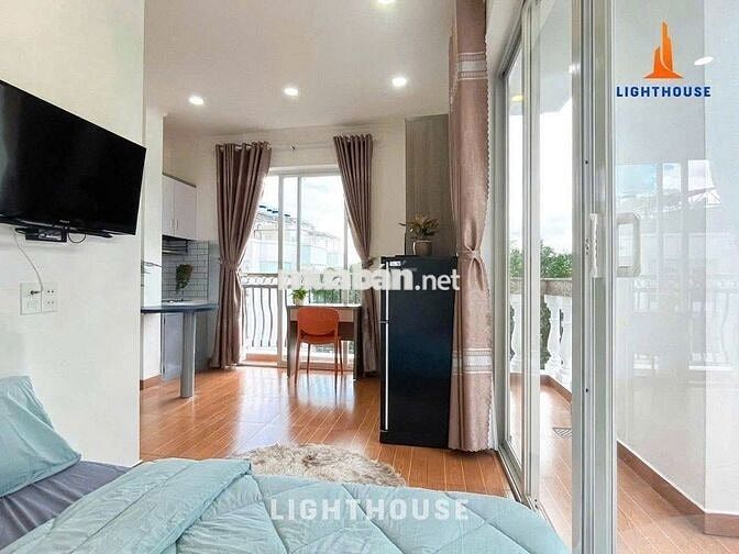 CHO THUÊ CĂN HỘ BAN CÔNG FULL NỘI THẤT GẦN CÔNG VIÊN HOÀNG VĂN THỤ