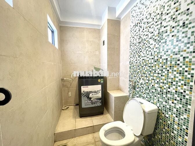 CHO THUÊ NHÀ 3 TẦNG MẶT TIỀN GẦN CHỢ ĐẦM – 15 TRIỆU/THÁNG