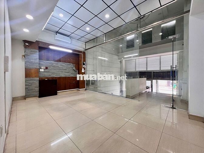 MẶT BẰNG KINH DOANH ĐƯỜNG LỚN, CÓ TOLET RIÊNG, LÝ PHỤC MAN QUẬN 7