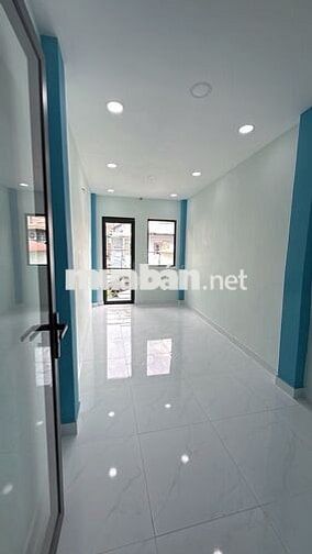 Nhà Gò Vấp giá rẻ Nguyễn Thái Sơn P.7 ngang 2,6m dài 8m 3 tầng HC đủ.