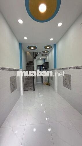 Nhà Gò Vấp giá rẻ Nguyễn Thái Sơn P.7 ngang 2,6m dài 8m 3 tầng HC đủ.
