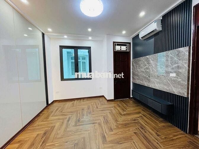 Chính chủ gửi bán, Yên Hòa, 30m2, 5 tầng, mặt tiền 4m, giá 7,75 tỷ