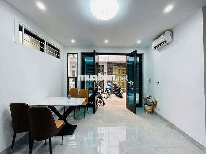 Chính chủ gửi bán, Yên Hòa, 30m2, 5 tầng, mặt tiền 4m, giá 7,75 tỷ
