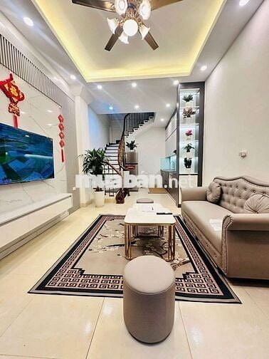 SIÊU PHẨM PHẠM VĂN ĐỒNG - GẦN PHỐ - FULL NỘI THẤT - KHÁCH ĐẾN Ở NGAY