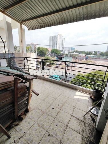 NHÀ 2LẦU SÁT PHẠM VĂN ĐỒNG, 4,2X17M 3PN 3WC FULL NỘI THẤT, SÂN ĐẬU OTO