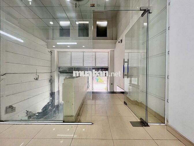 MẶT BẰNG KINH DOANH ĐƯỜNG LỚN, CÓ TOLET RIÊNG, LÝ PHỤC MAN QUẬN 7